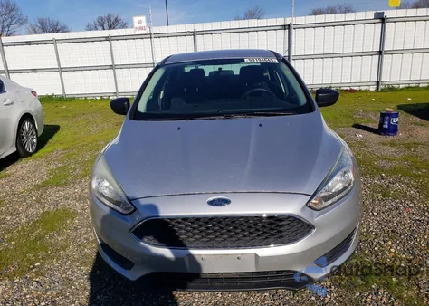 2017 Ford Focus S из США, поврежденный, VIN 1FADP3E24HL255341